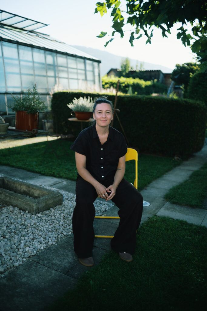 Christina Neubauer – Hochzeitsfotografin aus Eisenstadt, Portrait im Garten